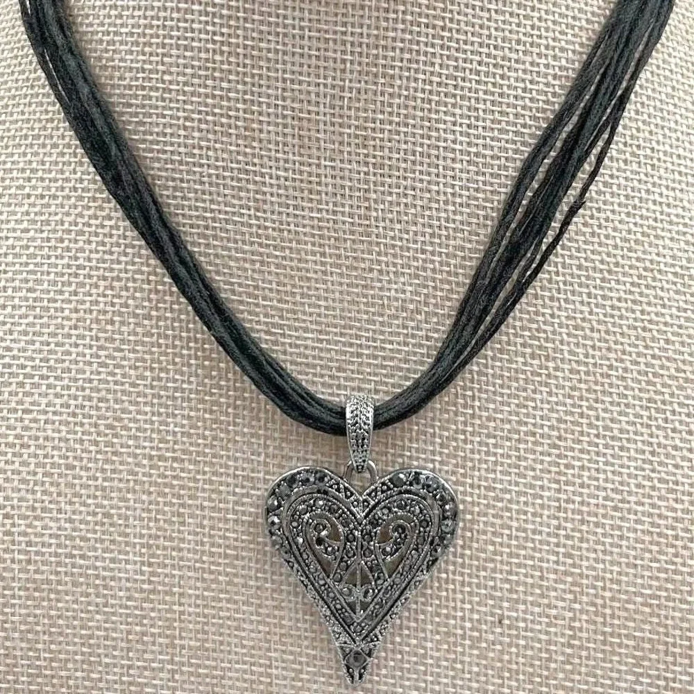 VTG Silver Tone Marcassite Style Filigree‎ Heart Pendant Multi Strand Cord Retro